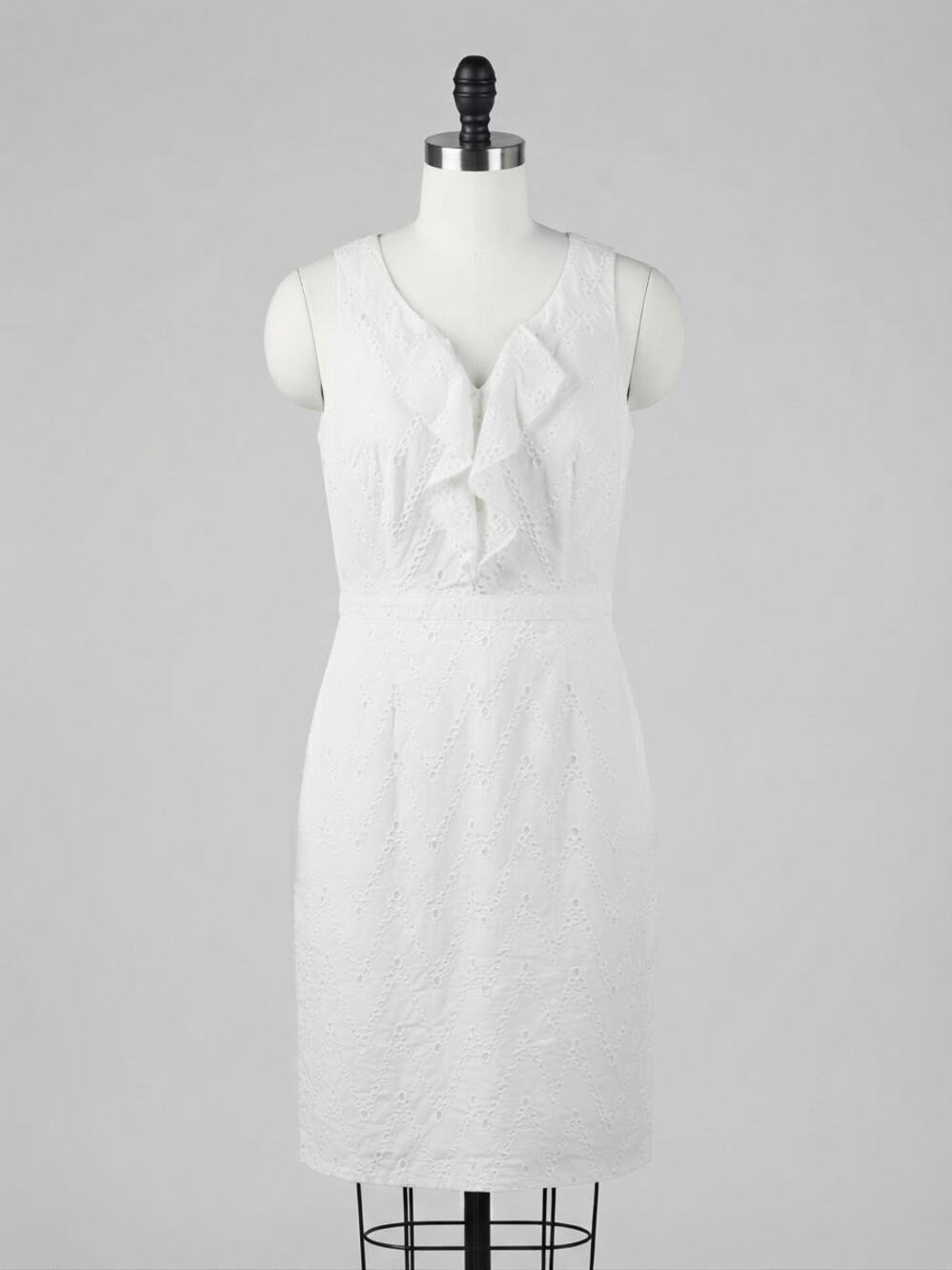 Merona White Eyelet Lace V-Neck Ruffle Dress - Size 10